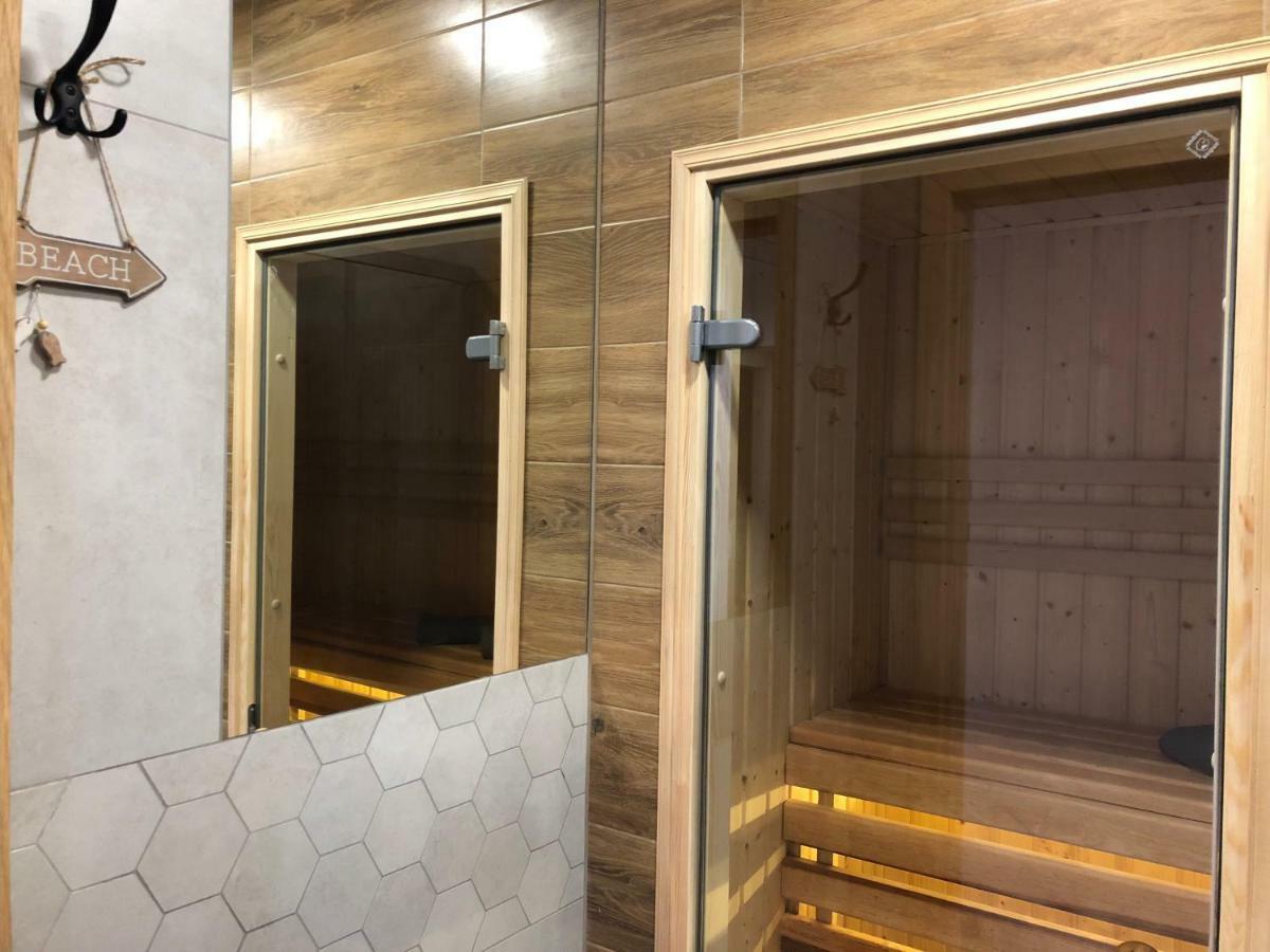 Family Sauna Apartments: Downtown Rynek Centrum Kielce Exterior photo